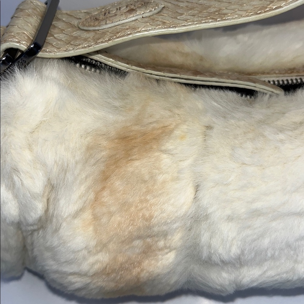 NWOT Vintage TOD’S ‘Bamboo’ Rabbit Fur/Python Leather Barrel Bag - Picture 17 of 17